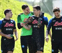 爱游戏中国官方网站-巴塞罗那对那不勒斯预测