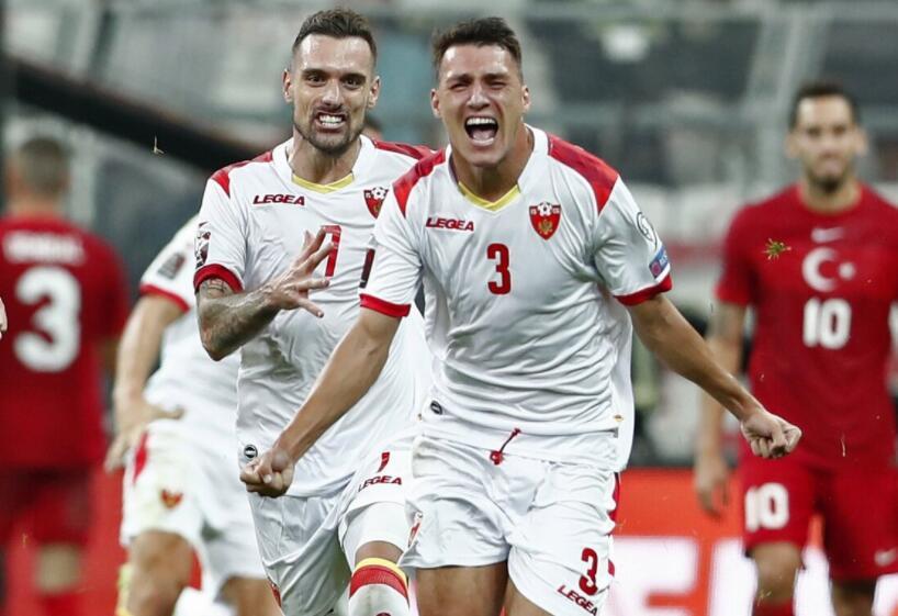 爱游戏中国官方网站-莫德里奇颠球